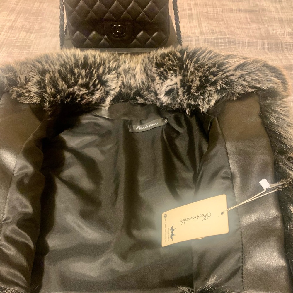 Fur leather bomber short jacket